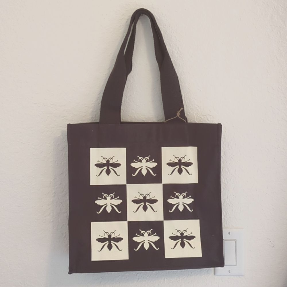 Paper Source Reusable Tote Bag Bees - Picture 5 of 5